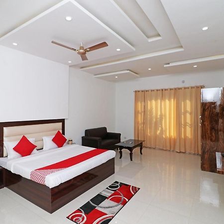 Oyo 29755 Hotel Jammu Airlines المظهر الخارجي الصورة