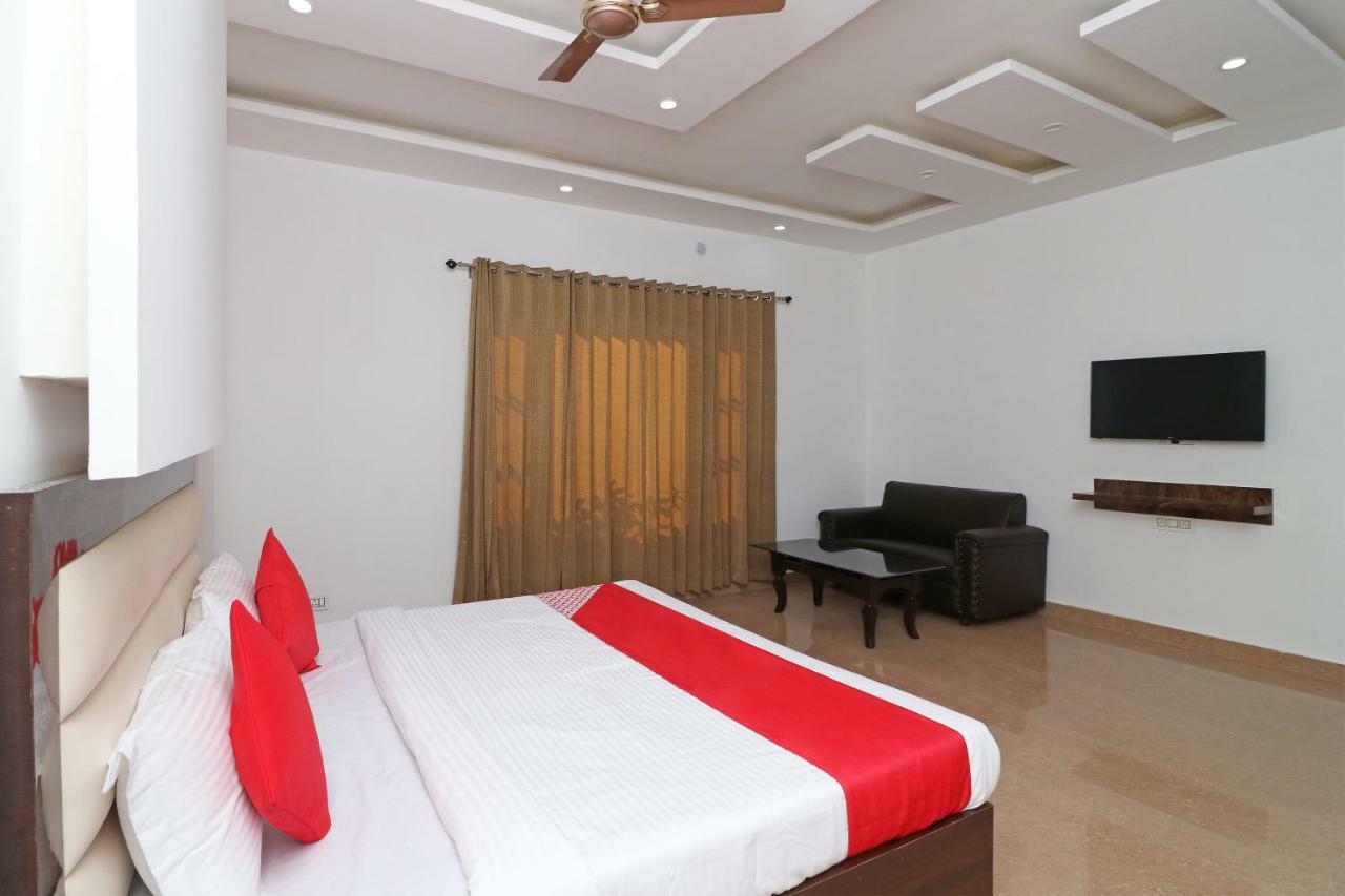Oyo 29755 Hotel Jammu Airlines المظهر الخارجي الصورة