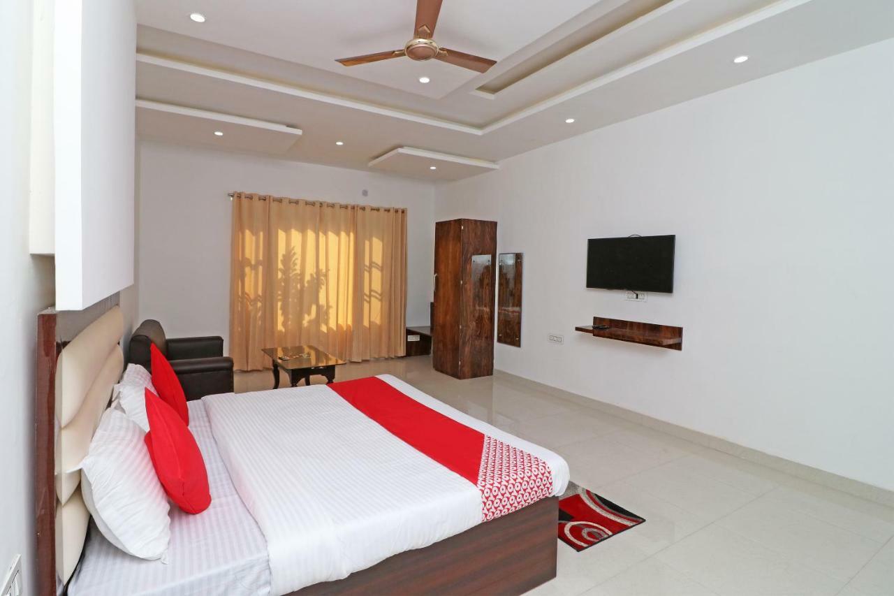 Oyo 29755 Hotel Jammu Airlines المظهر الخارجي الصورة